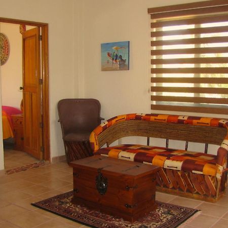 Hotel La Paloma Oceanfront Retreat à San Patricio - Melaque Chambre photo